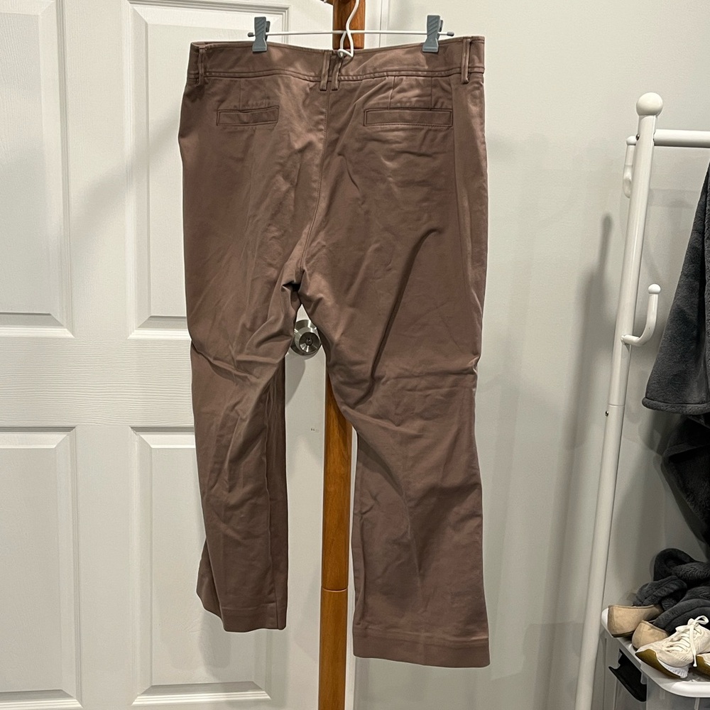 Lot of 4 women’s size 18 pants. Old navy, Lane Bryant, Eddie Bauer - Picture 8 of 14